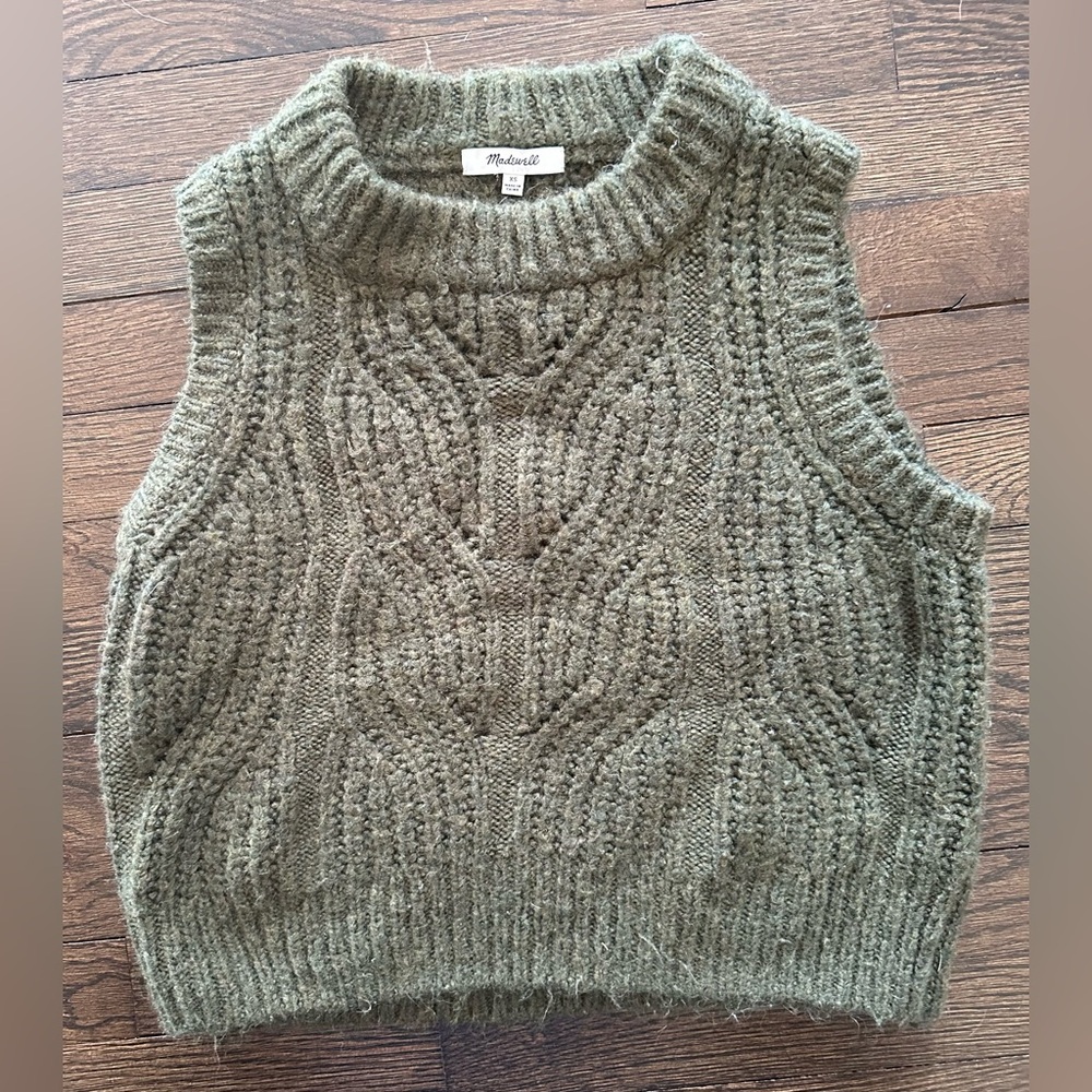Preloved size XS green Madewell sweater vest